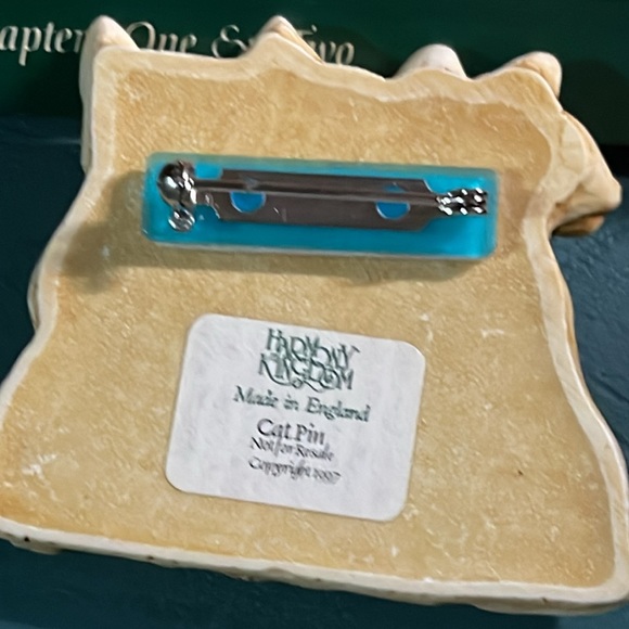 Harmony Kingdom Car Pin and Lamb chops trinket box - Picture 2 of 6